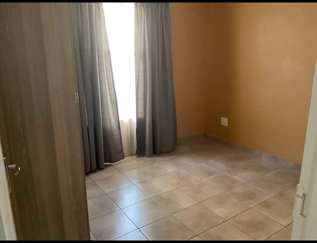 3 BEDROOM FREESTANDING FOR SALE IN KOSMOSDAL